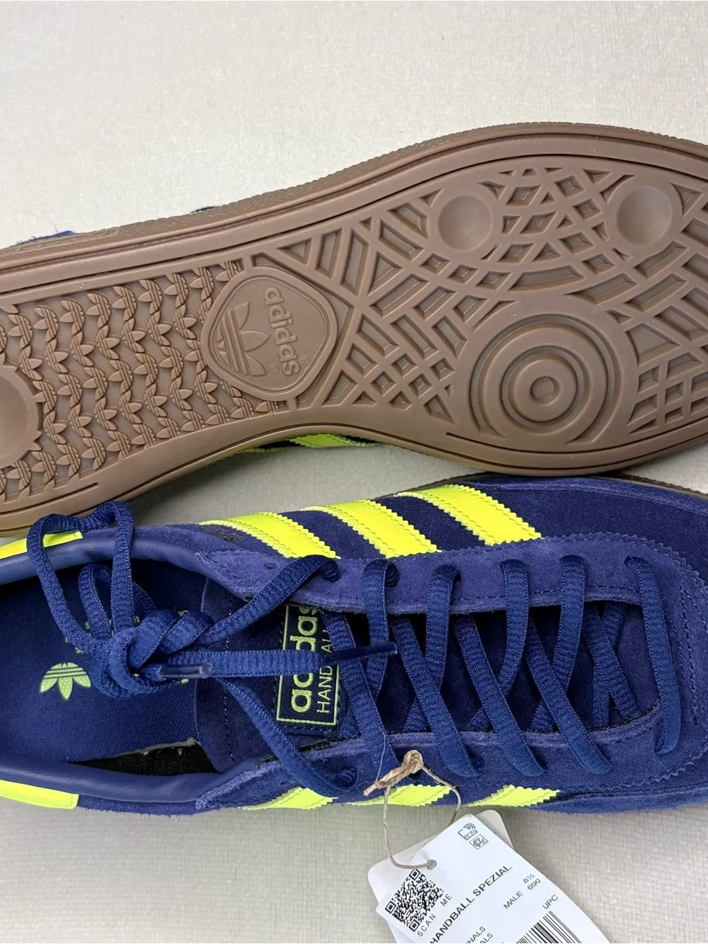 Adidas Spezial Navy Suede Sneakers with Yellow Neon Stripes Size 9